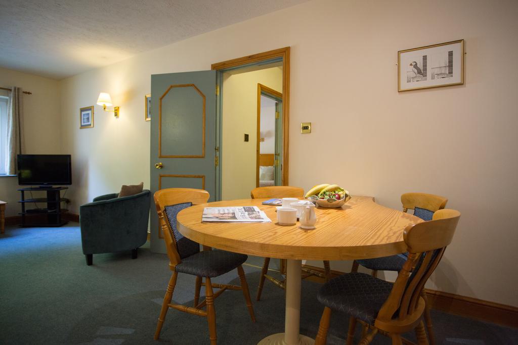 Passage House Club 27