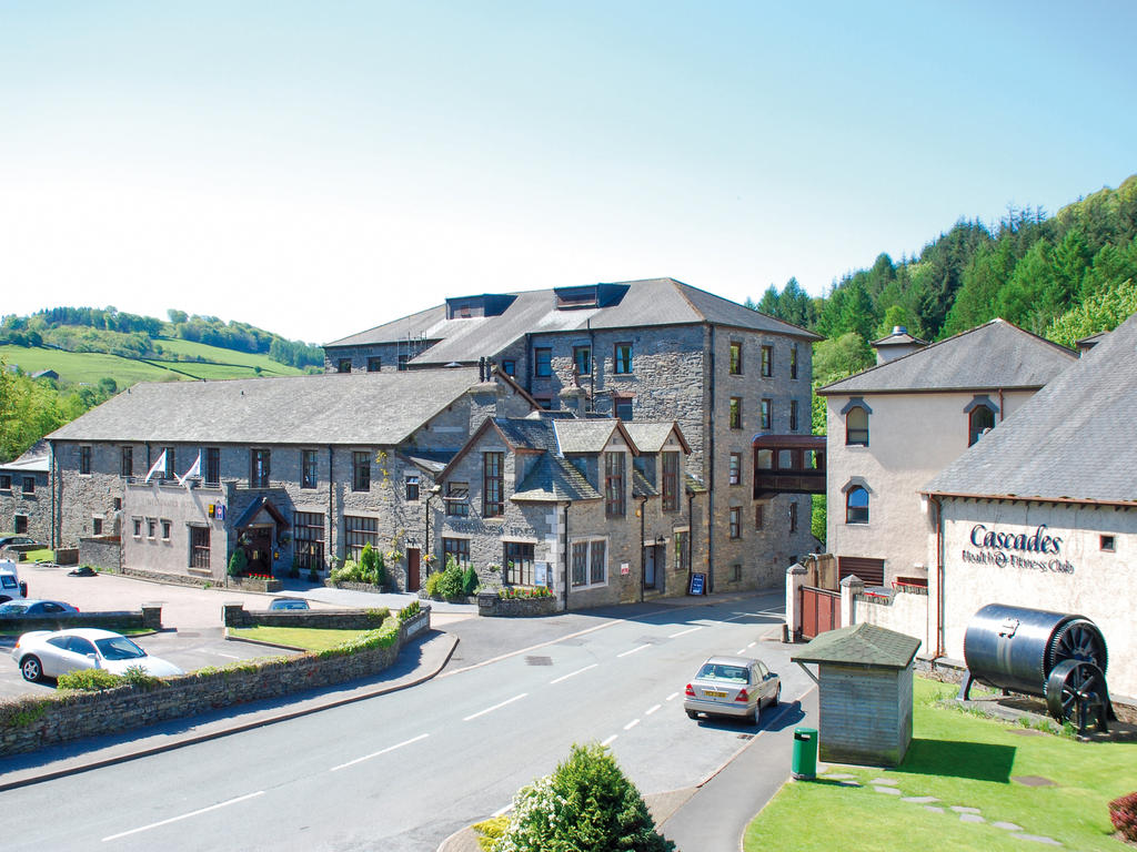 Whitewater Hotel & Leisure Club 3