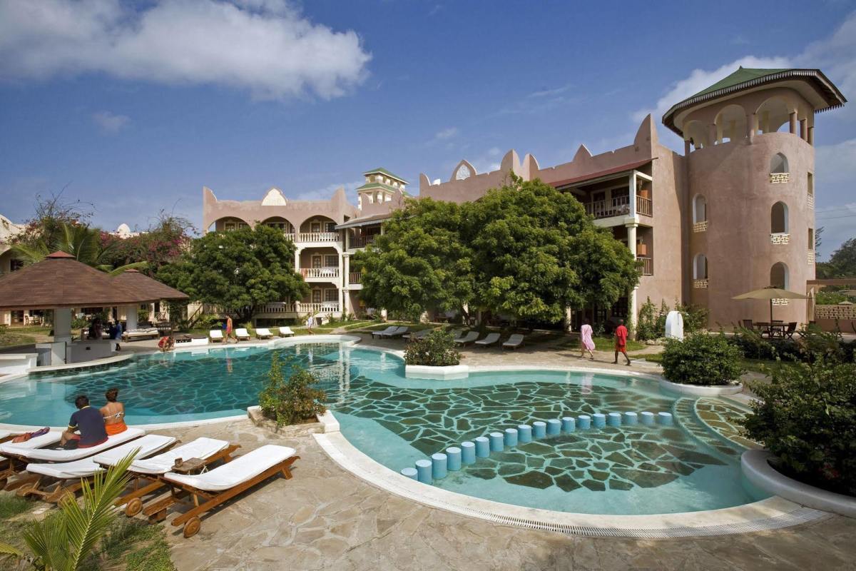 Aquarius Beach Resort 14