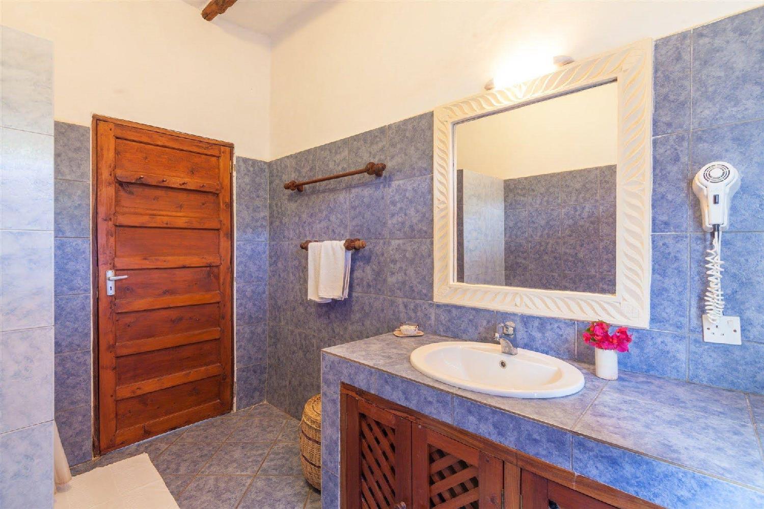 Aquarius Beach Resort 19