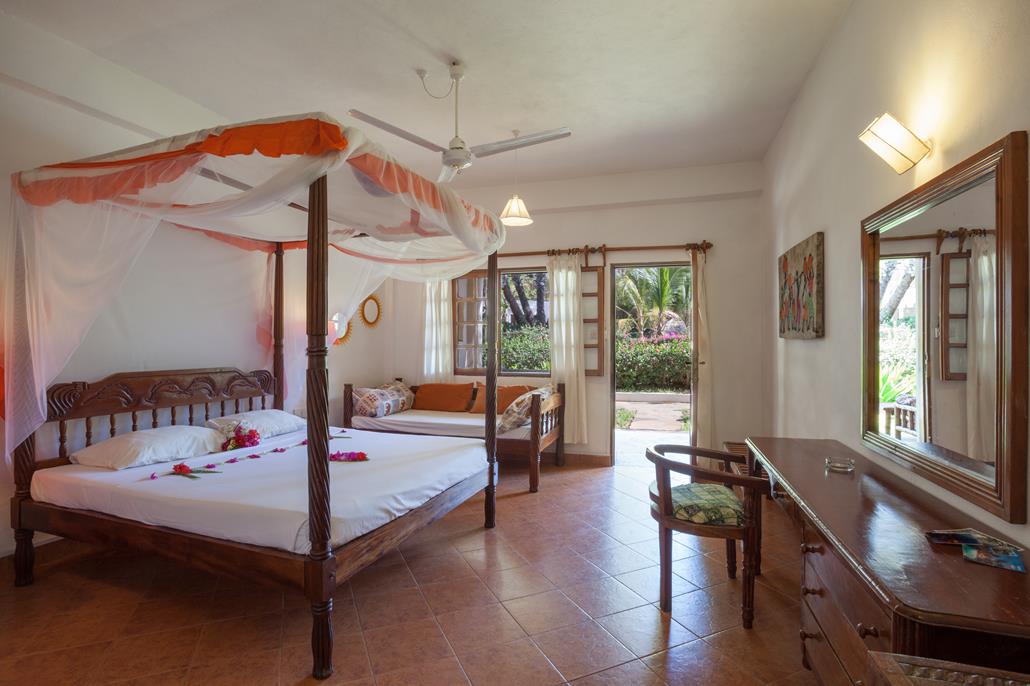 Aquarius Beach Resort 20