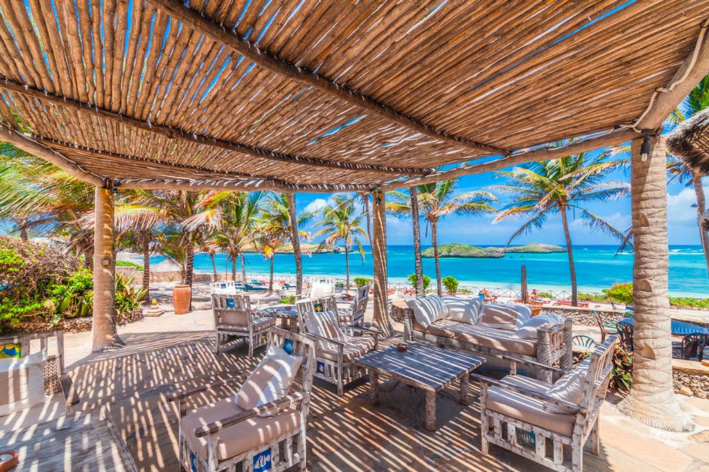 Aquarius Beach Resort 32