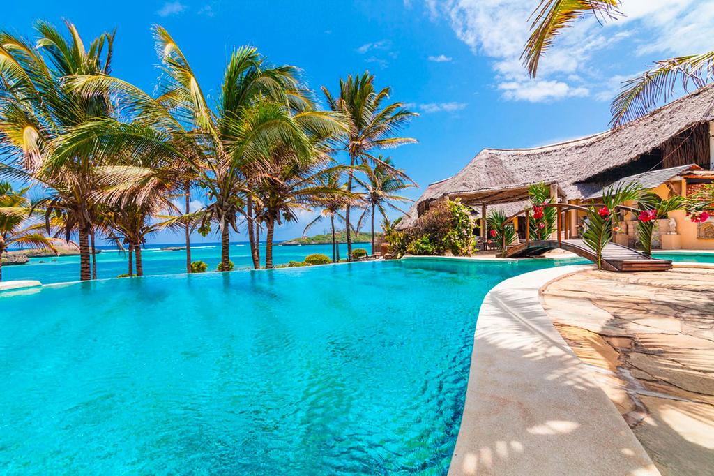 Aquarius Beach Resort 63