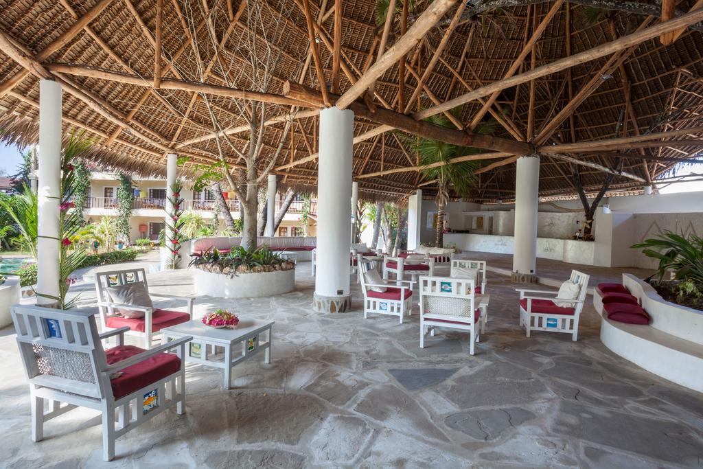 Aquarius Beach Resort 9