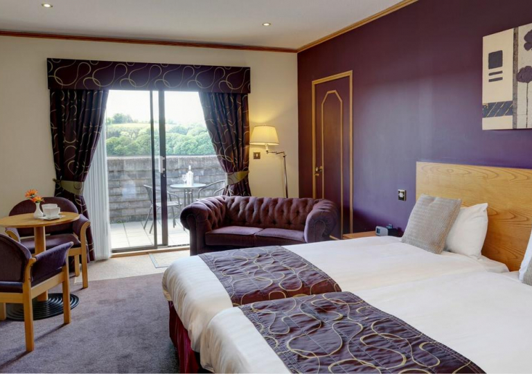 Passage House Club 22