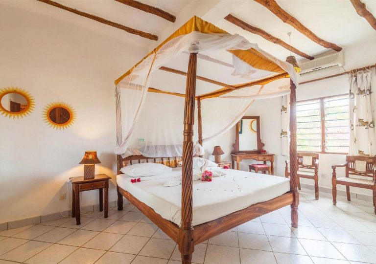 Aquarius Beach Resort 18
