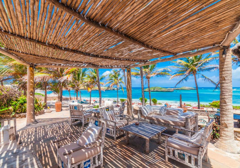 Aquarius Beach Resort 32