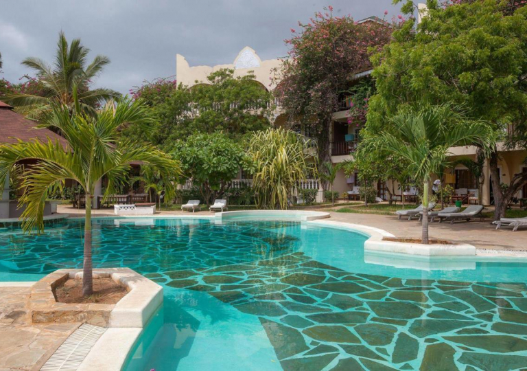 Aquarius Beach Resort 60