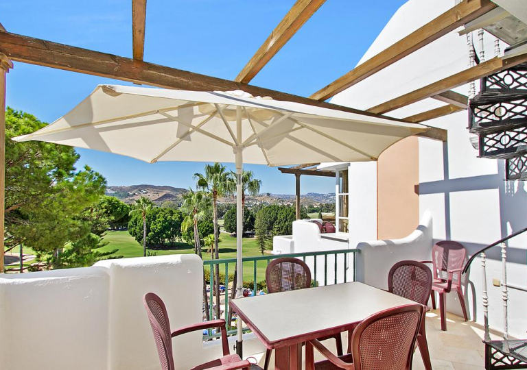 Matchroom Country Club Resort 10