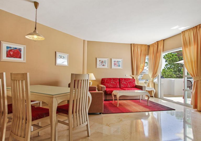 Matchroom Country Club Resort 12